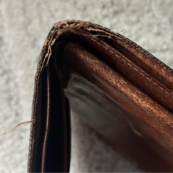 Vintage Louis Vuitton Monogram Canvas Bifold Wallet w/ Snap Pocket Coin Pouch - Picture 13 of 13